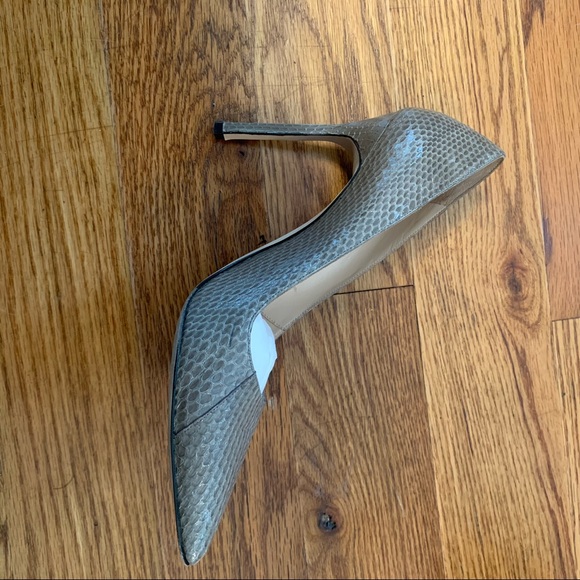 Manolo Blahnik BB105 Snakeskin Pump - Picture 12 of 16